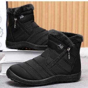 Women's Black Winter Boots